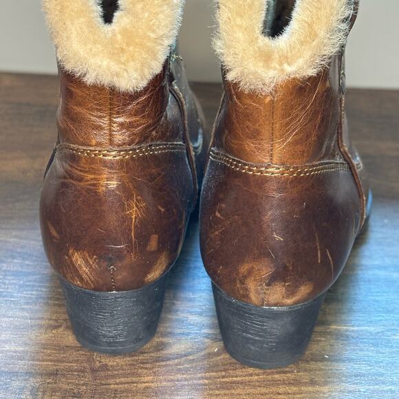 Born Brown Leather Shearling Lined Western Style Slip On Boots - size 8.5 - Picture 5 of 8